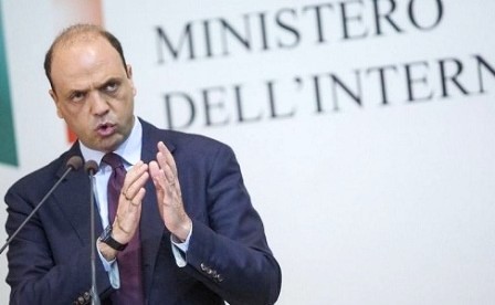 Alfano, venti mesi di Viminale